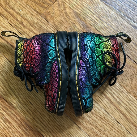 Toddler Dr Martens - Picture 3 of 9